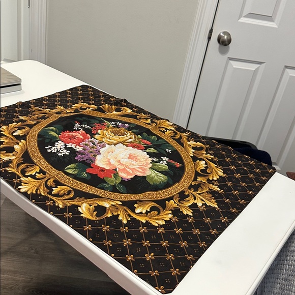 🌹One Standard size Sham cameo black and gold and floral frame design NWOT🌹 - Picture 6 of 10